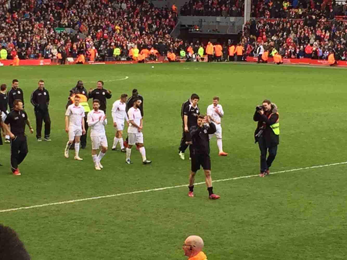 TA跟队：谢什科的谈判周三开始有进展，曼联还处于试探性阶段