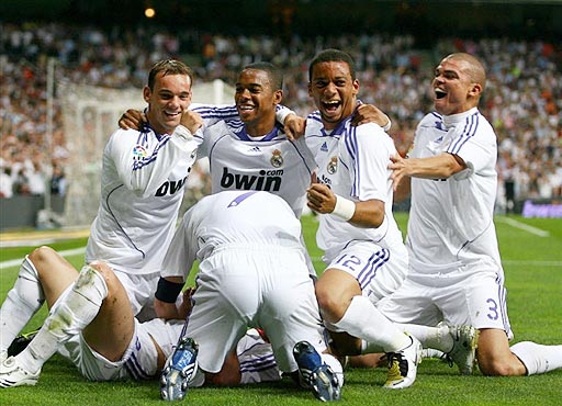 BBC：阿莫林、斯洛特与埃迪·豪为英超受网络辱骂最多主帅（BBC：阿莫林、斯洛特、埃迪·豪成英超遭网暴最严重的主帅）