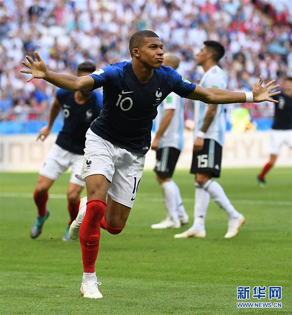 NBA历史上最强的30号巨星是库里，选择这个号码的巨星少