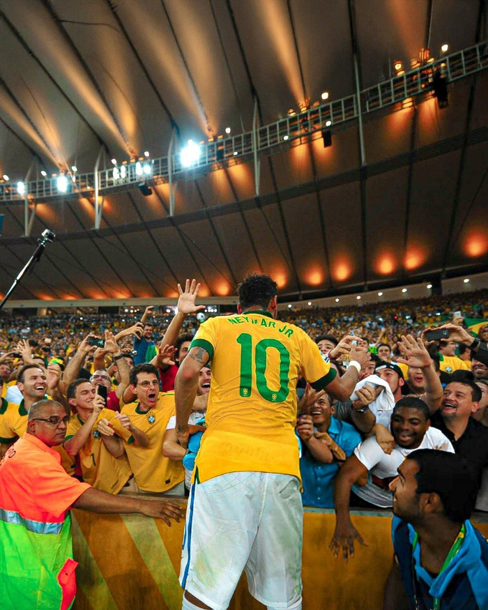 美记：库里距离复出还有一段时间，这次客场之旅可能看不到他