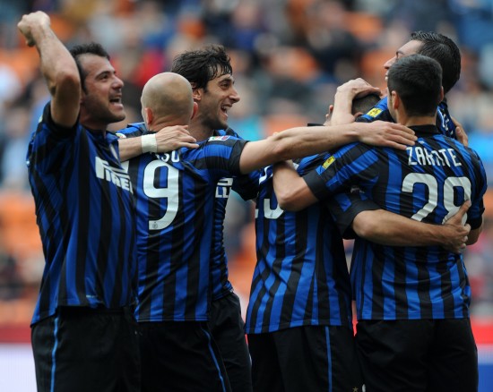 2026米兰冬奥会火炬继续在意大利境内传递