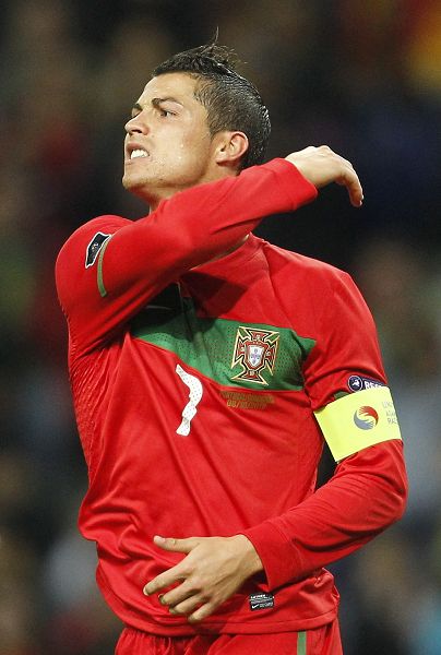 官方：内马尔关节镜手术成功，治疗半月板撕裂进程顺利（官方通报：内马尔关节镜手术顺利完成，半月板撕裂康复进展良好）