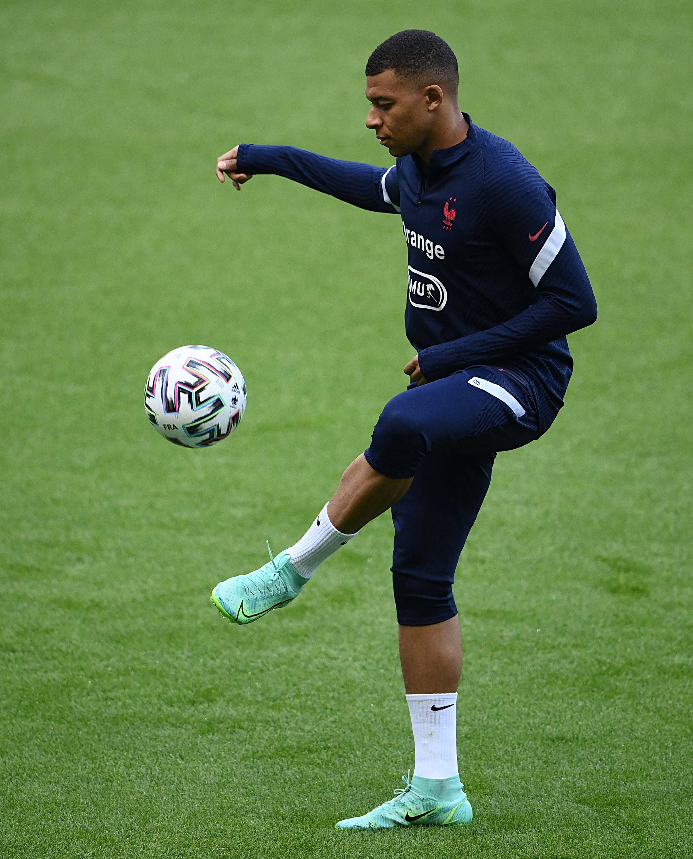 巴西队官方：三月将和法国、克罗地亚分别进行热身赛