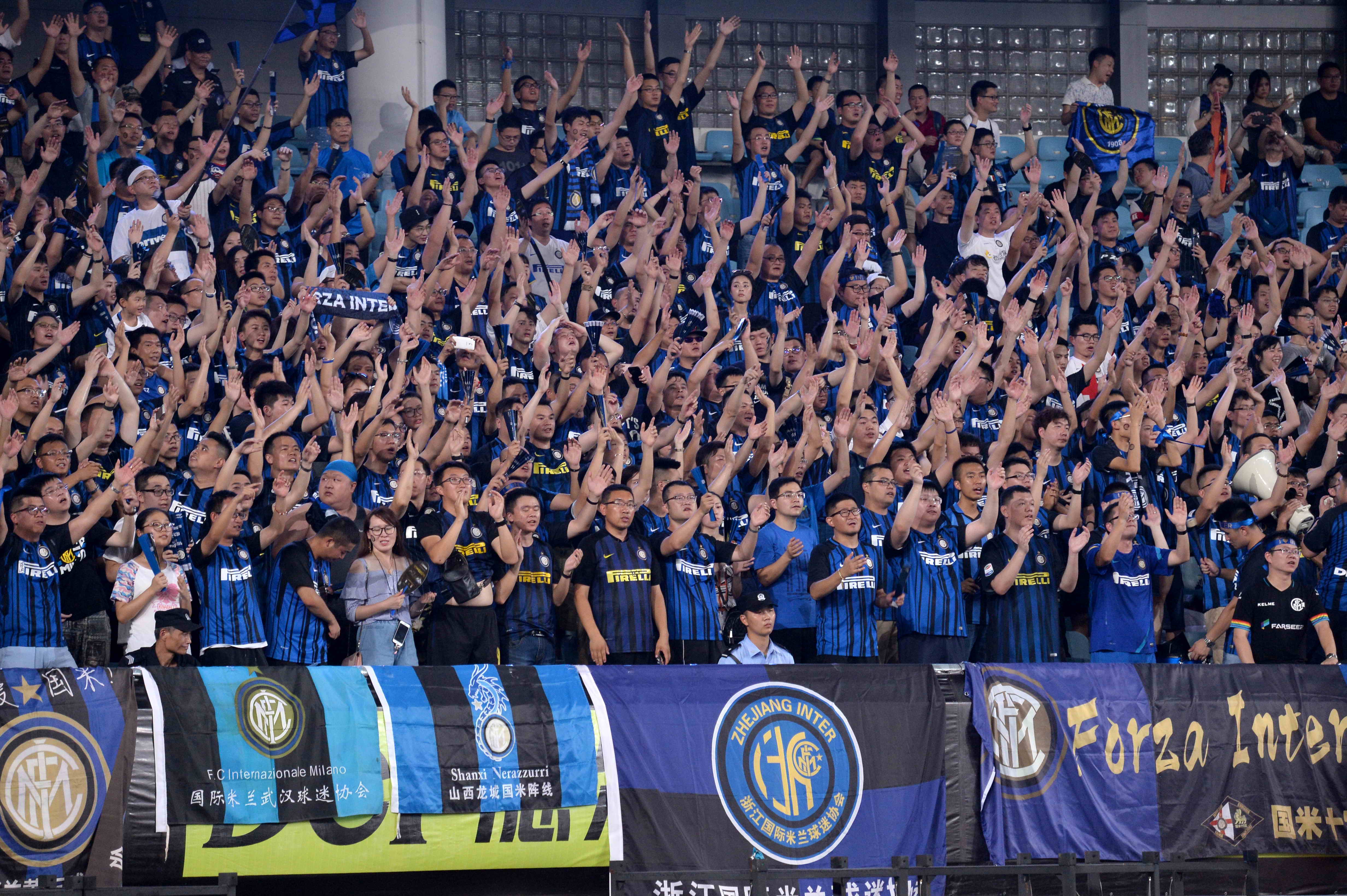 继伊尔马兹之后，奥斯梅恩是第二位欧冠戴帽的加拉塔萨雷球员