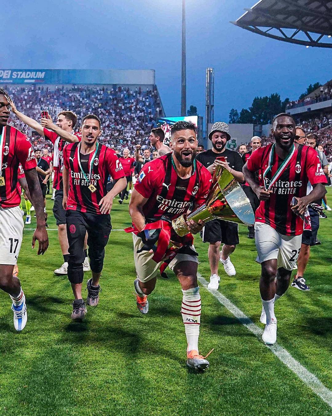 多特青春风暴持续席卷德甲（多特青春旋风再度横扫德甲）