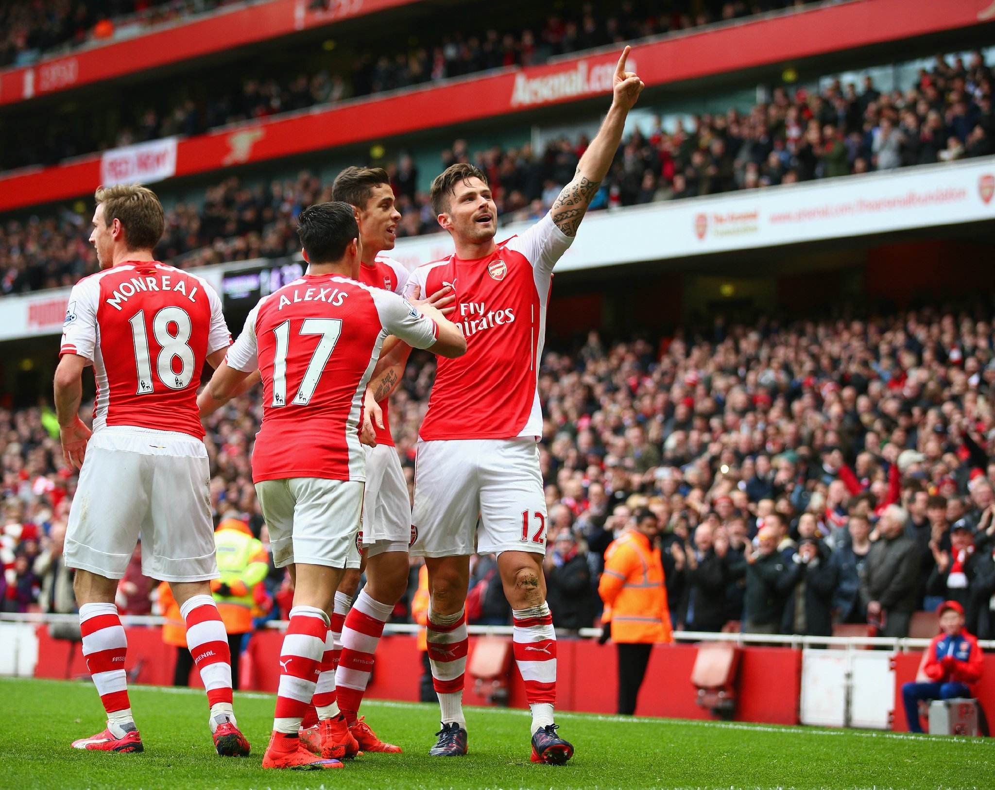 北京时间12月12日凌晨01：45，欧联杯联赛阶段将迎来一场处境迥异的对决。