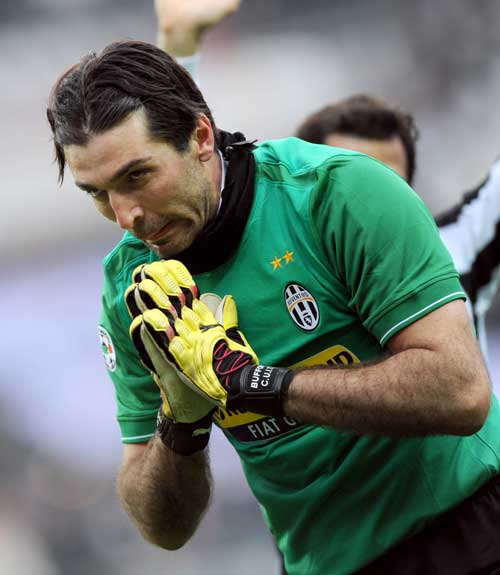 CBA杯：原帅末节11分山西拒广东逆转取连胜 诺威尔29+6徐杰25+11