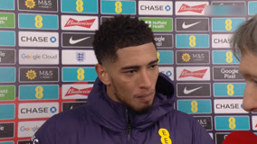 致敬李惠堂，赞助商犀旺送给魏祥鑫一颗柚子足球