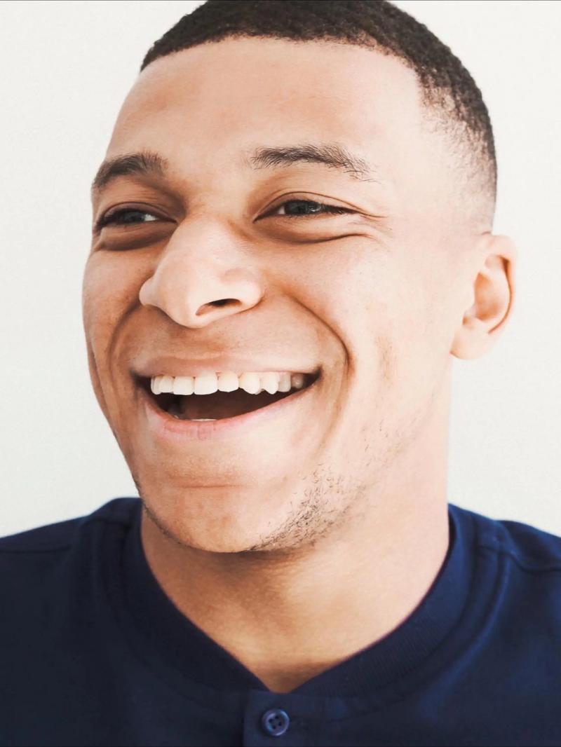 他真把足球踢成艺术了