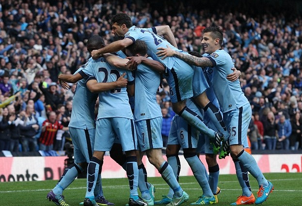 内马尔那些骚操作名场面瞬间，不愧是把任加足球发扬光大球星之一